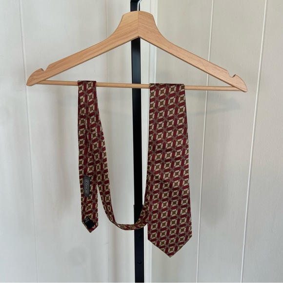 Coach 100% Italian Silk Handmade Italy Red Geometric Tie Men 56” Long 3.75” Wide - Picture 2 of 7